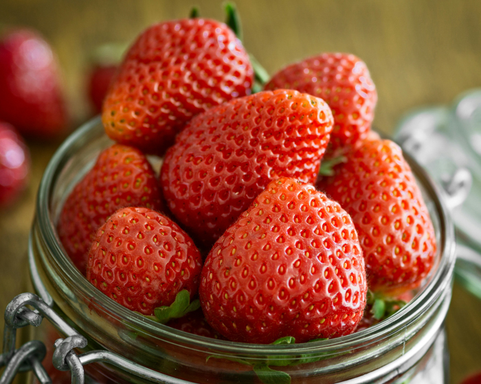 10 powodów, dla których warto jeść truskawki.